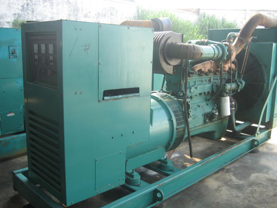 精河租赁发电机- 发电机碳刷磨损的原因是什么