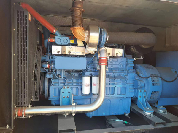 精河柴油发电机组一般有几种电压输出？