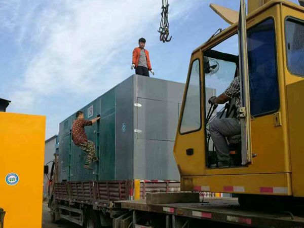 精河更换水冷式机油散热器密封件的操作流程是怎样的？